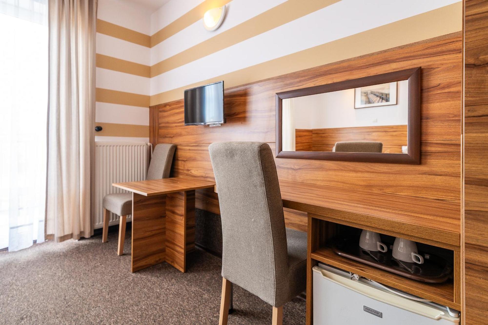 Max Apartamenty - Pokoje - Domki - Restauracja - Basen Mielno  Exteriér fotografie