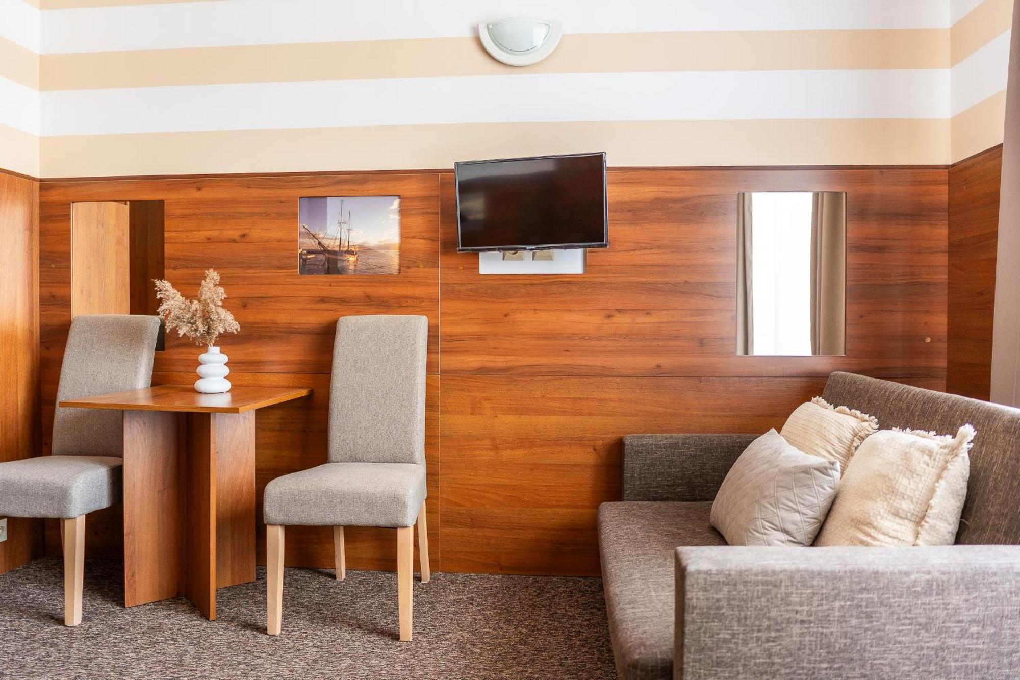 Max Apartamenty - Pokoje - Domki - Restauracja - Basen Mielno  Exteriér fotografie